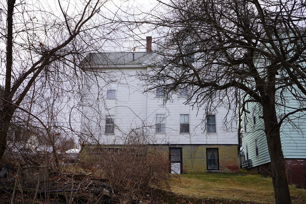 106 Summit Street Clinton, MA 01510 - Photo 3 of 24 Gallery Image 3