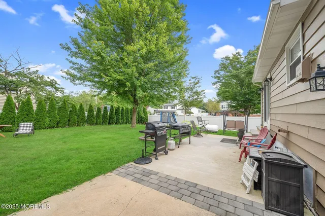 $679,000 | 9 Brentwood Terrace, Middletown, NJ 07748