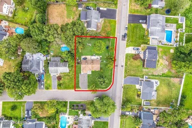 $679,000 | 9 Brentwood Terrace, Middletown, NJ 07748