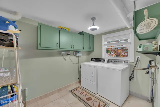 $679,000 | 9 Brentwood Terrace, Middletown, NJ 07748