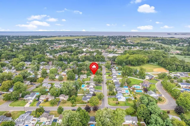 $679,000 | 9 Brentwood Terrace, Middletown, NJ 07748