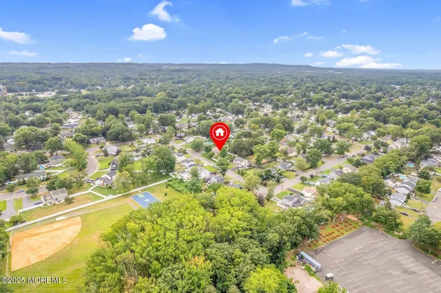 $679,000 | 9 Brentwood Terrace, Middletown, NJ 07748