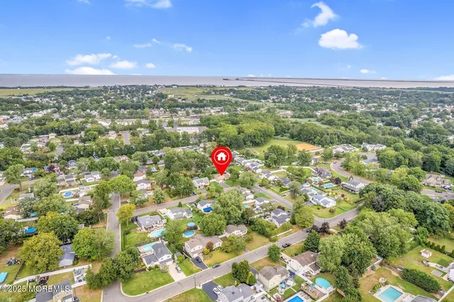 $679,000 | 9 Brentwood Terrace, Middletown, NJ 07748