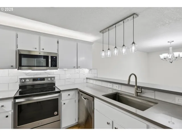 $399,900 | 1173 Joel's Place, Lafayette, OR 97127