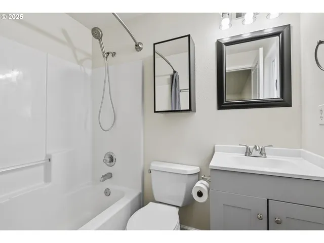 $399,900 | 1173 Joel's Place, Lafayette, OR 97127