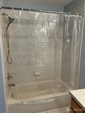 $3,250 | 301 Pinelli Drive, Piscataway, NJ 08854