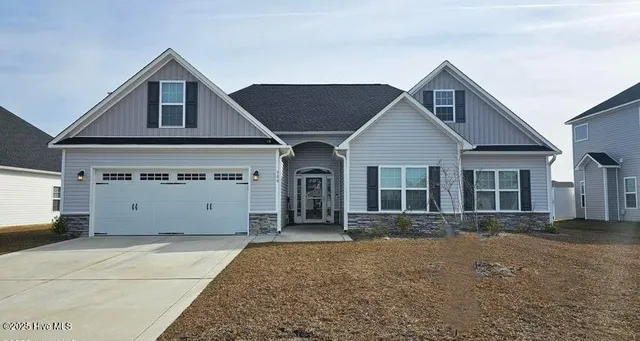 $2,275 | 908 Uplands Lane, Jacksonville, NC 28546