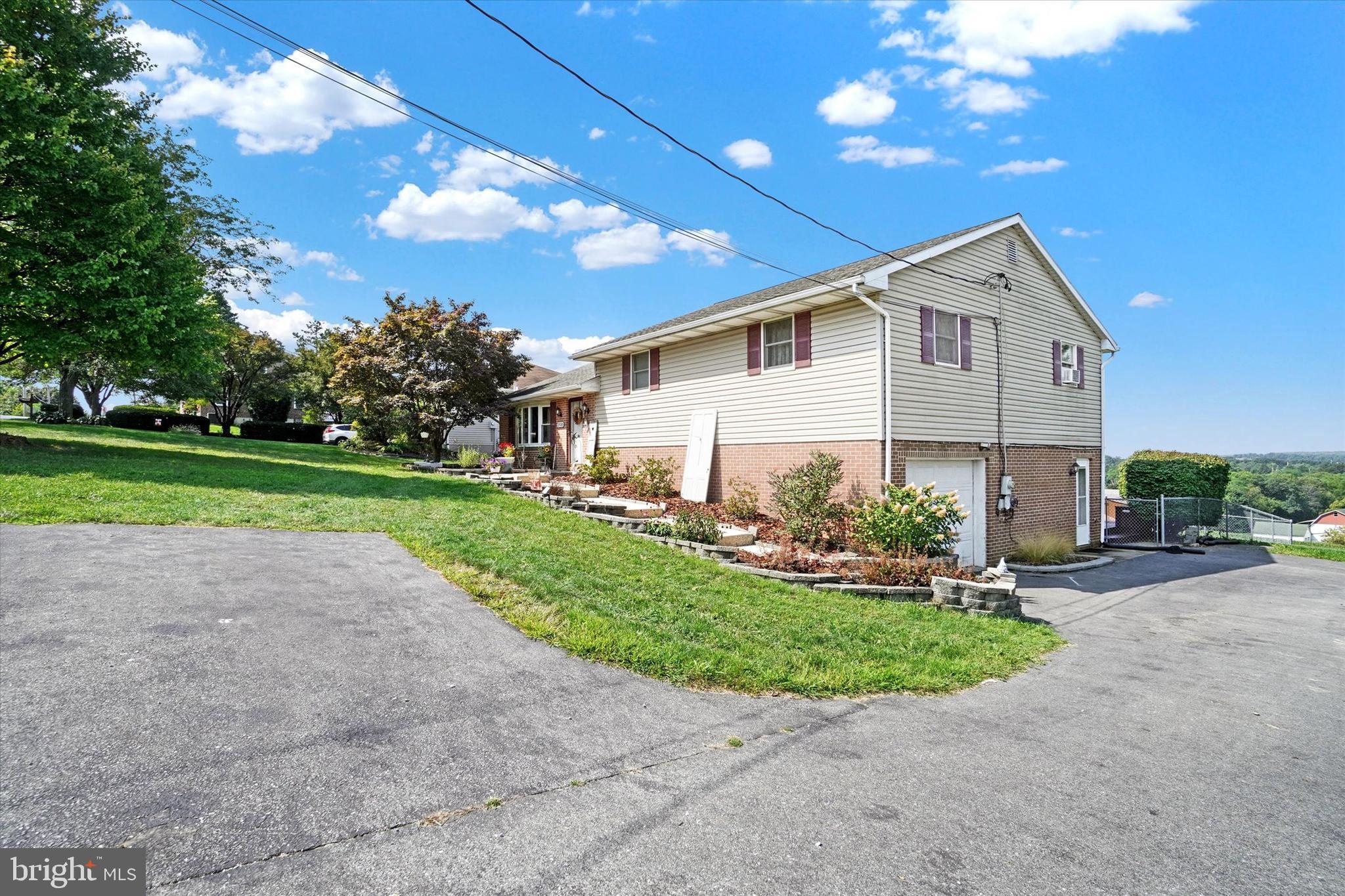 2930 Freysville Road Red Lion, PA 17356 - Photo 2 of 32 Gallery Image 2