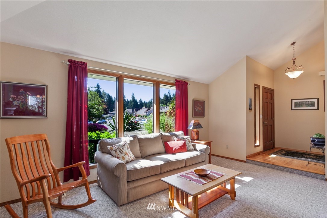 18233 155th Place Southeast Renton, WA 98058 - Photo 2 of 40 Gallery Image 2