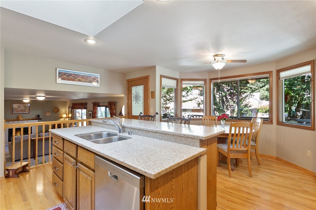 18233 155th Place Southeast Renton, WA 98058 - Photo 11 of 40 Gallery Image 11