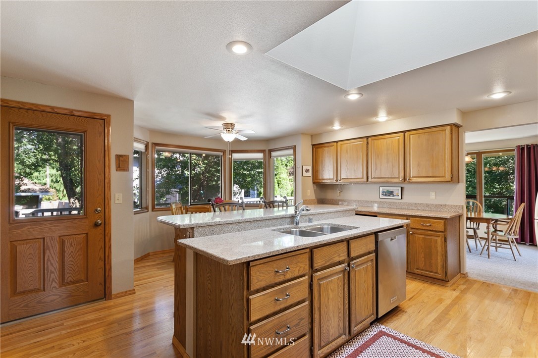 18233 155th Place Southeast Renton, WA 98058 - Photo 12 of 40 Gallery Image 12