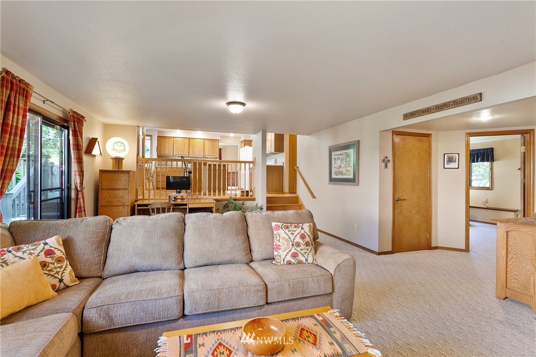 18233 155th Place Southeast Renton, WA 98058 - Photo 15 of 40 Gallery Image 15