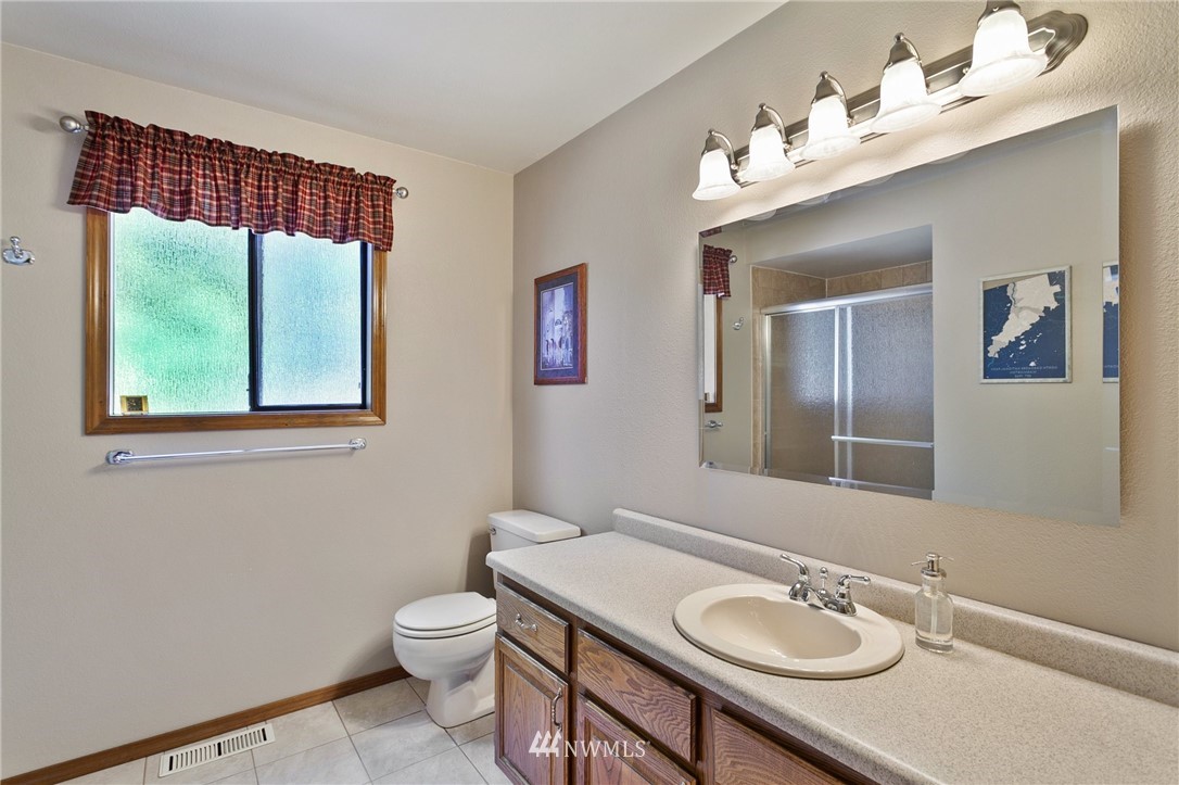 18233 155th Place Southeast Renton, WA 98058 - Photo 20 of 40 Gallery Image 20