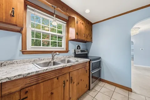 $499,000 | 15 Lowell Avenue, Holden, MA 01520