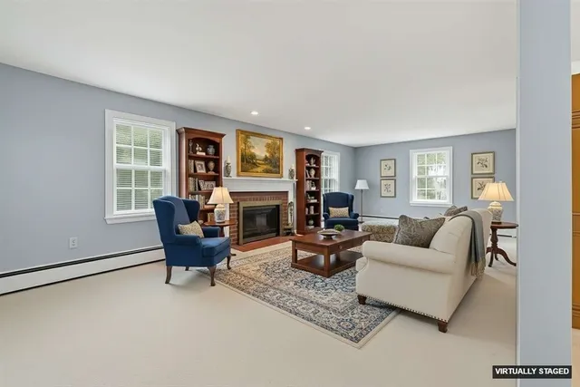 $499,000 | 15 Lowell Avenue, Holden, MA 01520