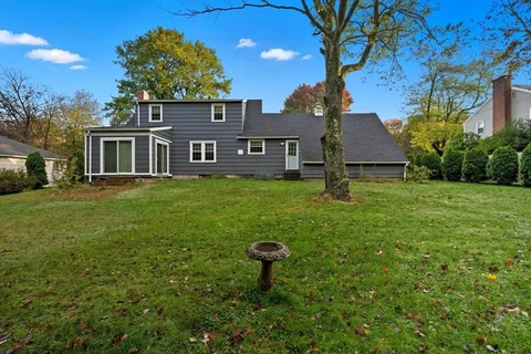 $499,000 | 15 Lowell Avenue, Holden, MA 01520