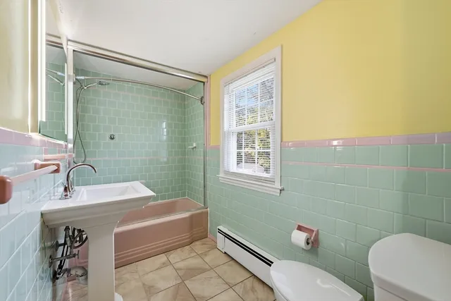 $499,000 | 15 Lowell Avenue, Holden, MA 01520