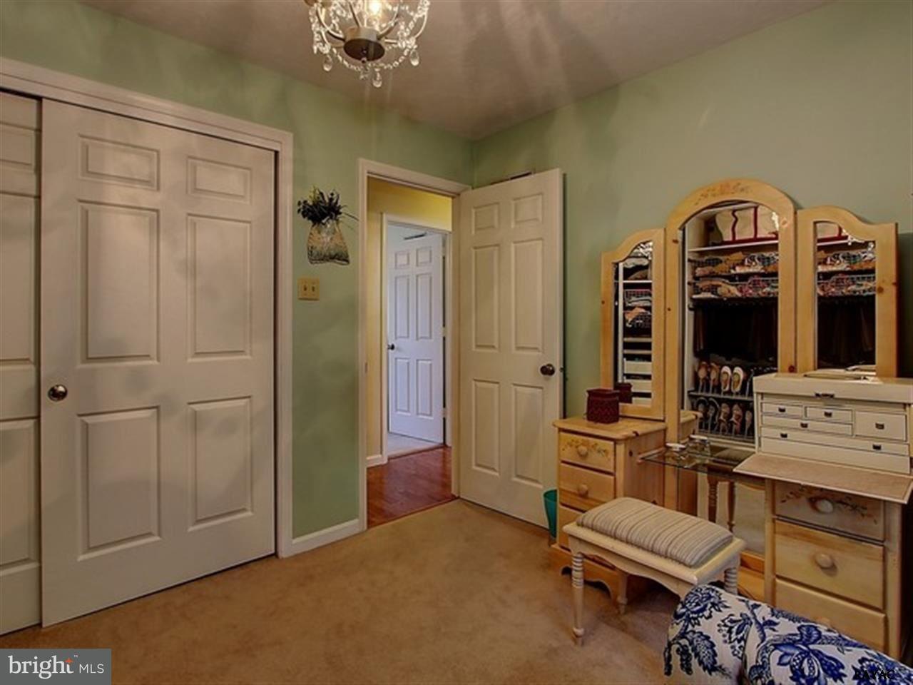130 Lexington Road York, PA 17402 - Photo 20 of 36
