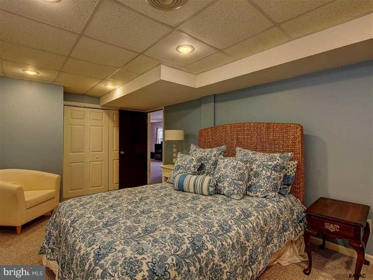 130 Lexington Road York, PA 17402 - Photo 28 of 36