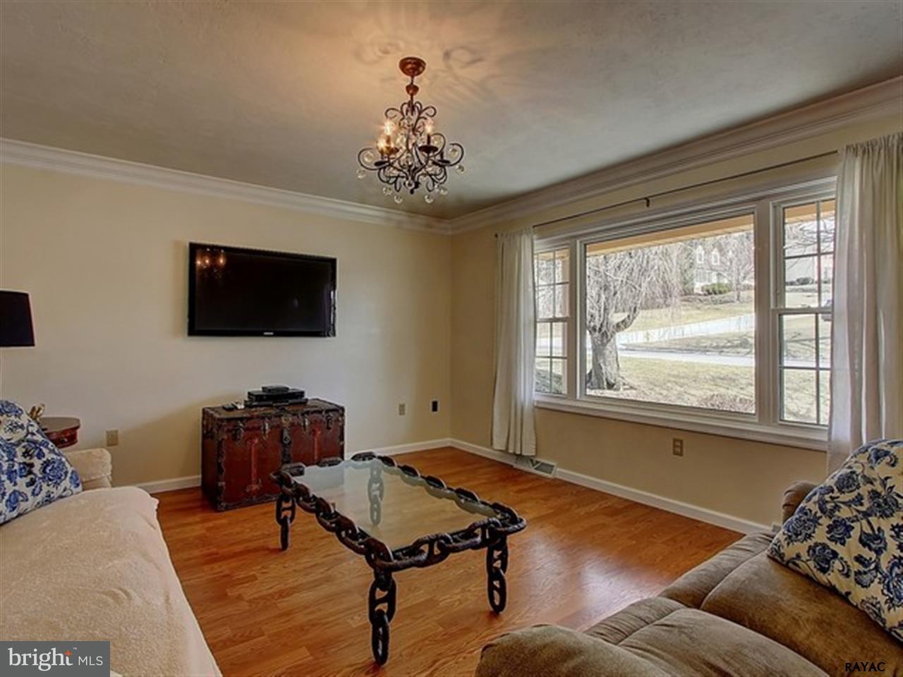 130 Lexington Road York, PA 17402 - Photo 6 of 36