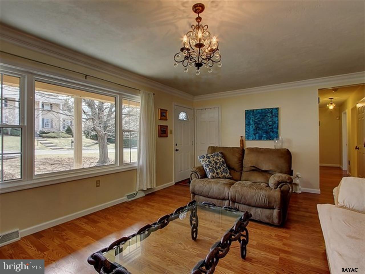 130 Lexington Road York, PA 17402 - Photo 7 of 36