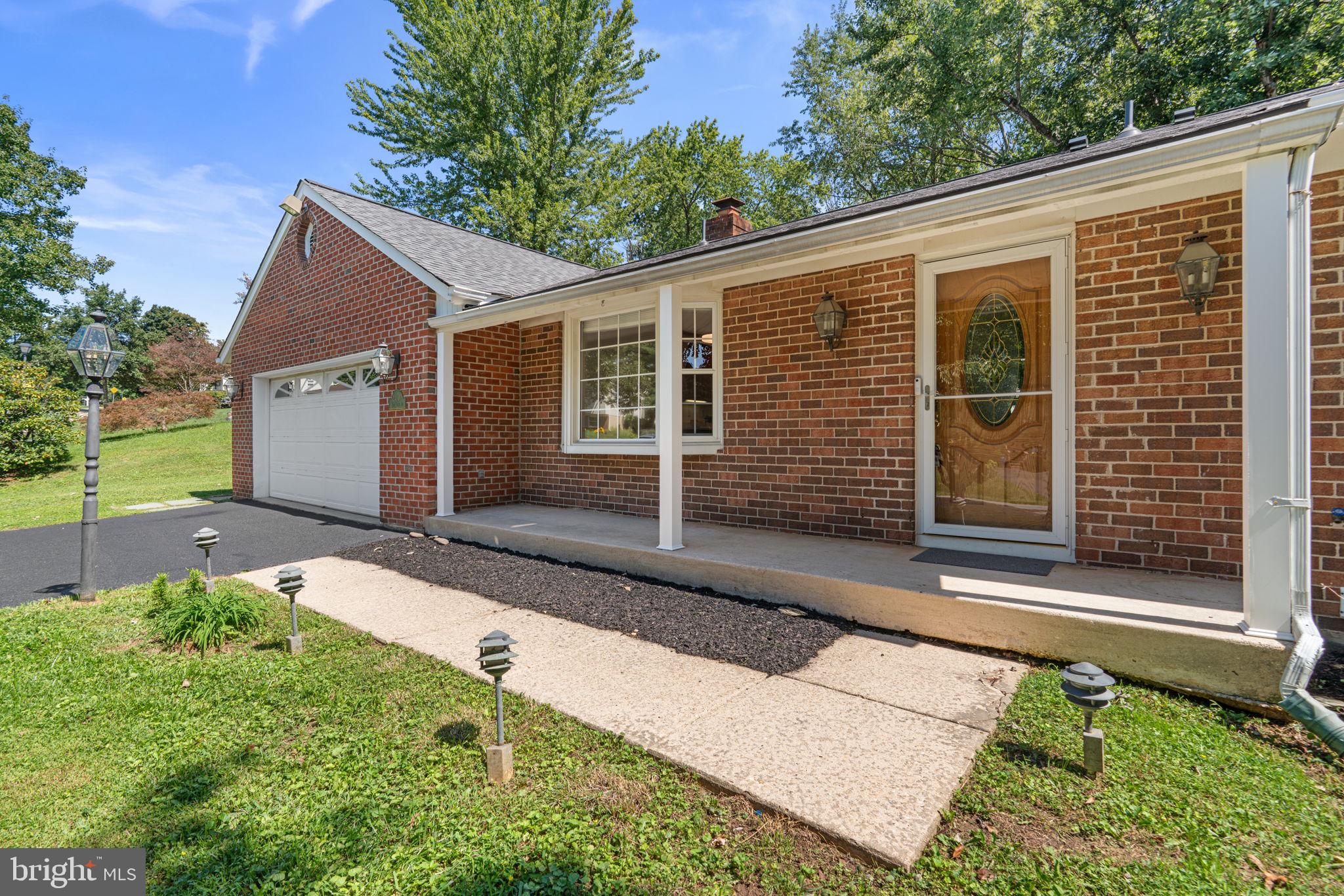 24101 Log House Road Gaithersburg, MD 20882 - Photo 4 of 45 Gallery Image 4