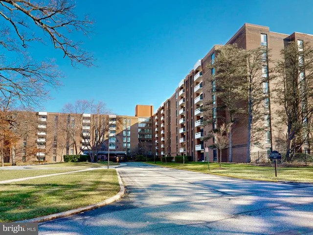 a view of a large building