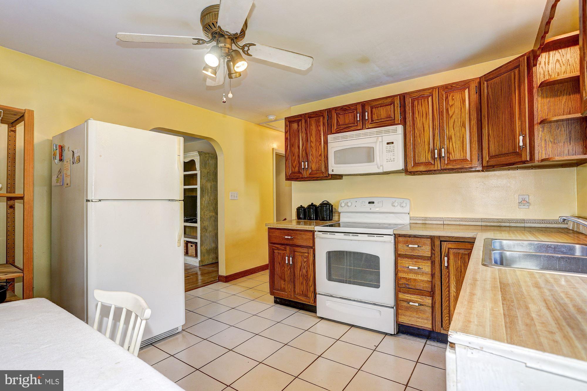 3714 Grave Run Road Hampstead, MD 21074 - Photo 8 of 25 Eat-In Kitchen