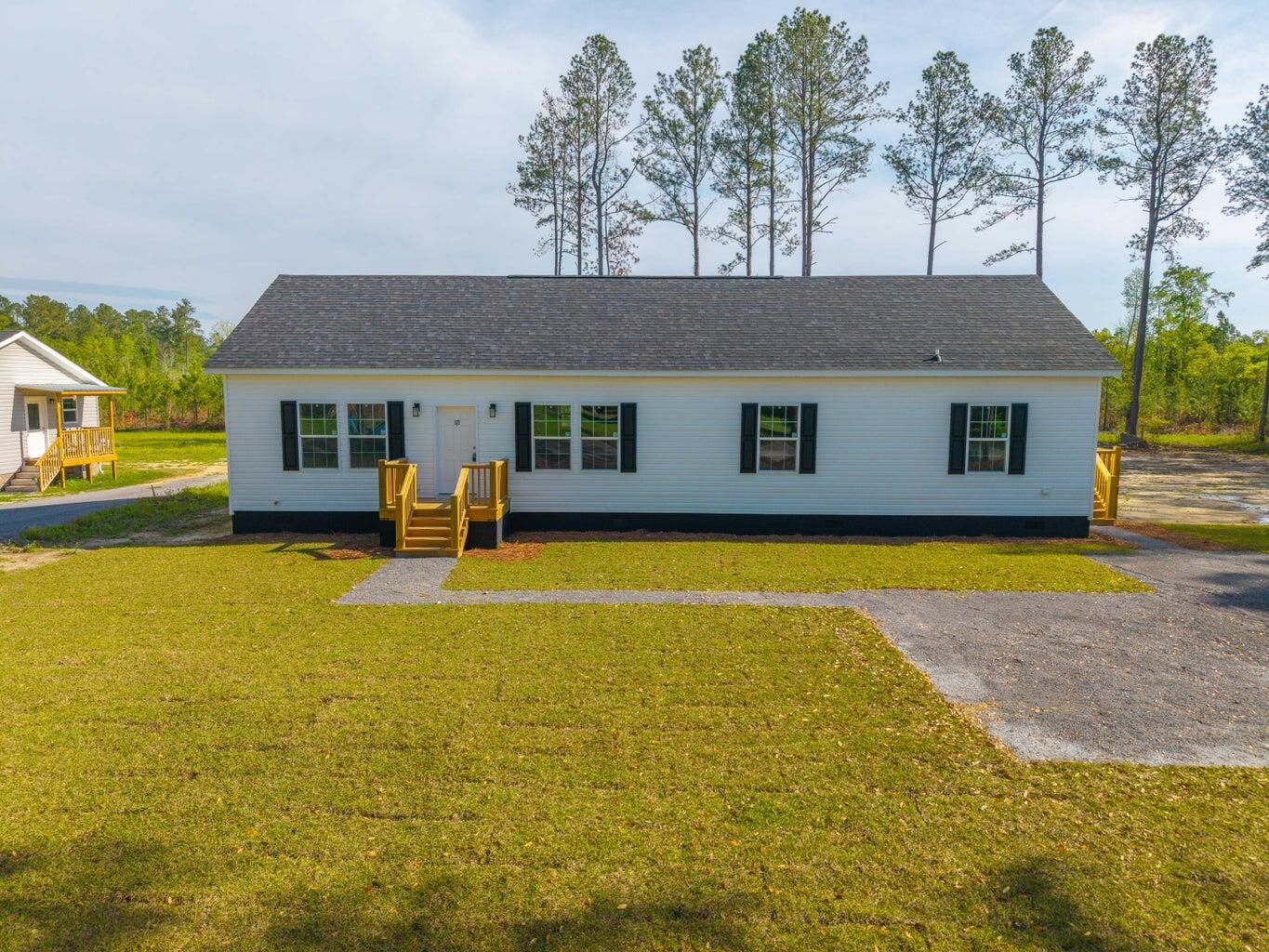 117 Dotson Street Harleyville, SC 29448 - Photo 1 of 22 20250408194616119110000000-o