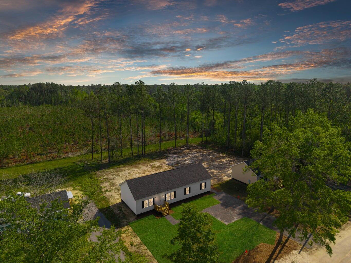 117 Dotson Street Harleyville, SC 29448 - Photo 4 of 22 20250526232845563693000000-o