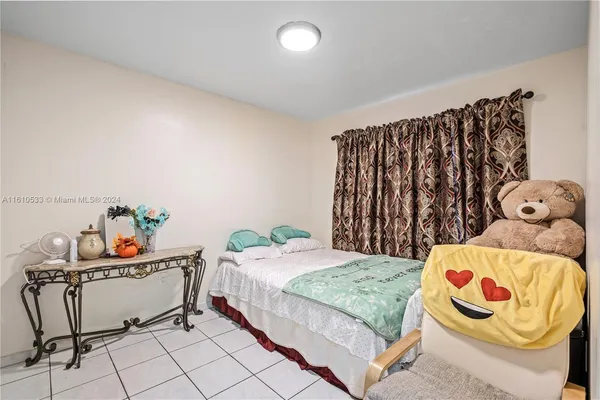 $325,000 | 700 Southeast 9th Court, Unit 103, Hialeah, FL 33010