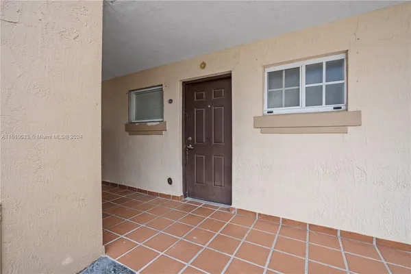 $325,000 | 700 Southeast 9th Court, Unit 103, Hialeah, FL 33010