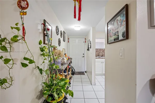$325,000 | 700 Southeast 9th Court, Unit 103, Hialeah, FL 33010