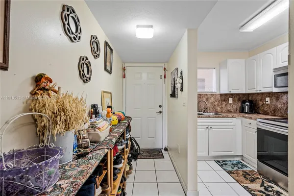 $325,000 | 700 Southeast 9th Court, Unit 103, Hialeah, FL 33010