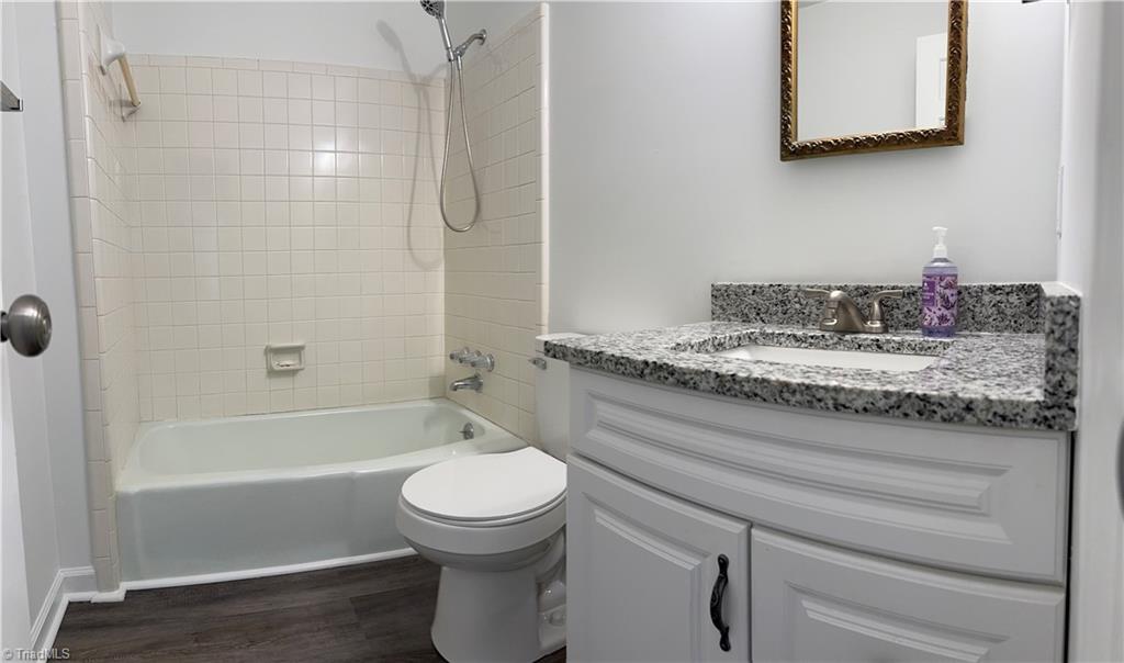 4817 Tower Road, Unit D Greensboro, NC 27410 - Photo 5 of 13 Bathroom #2