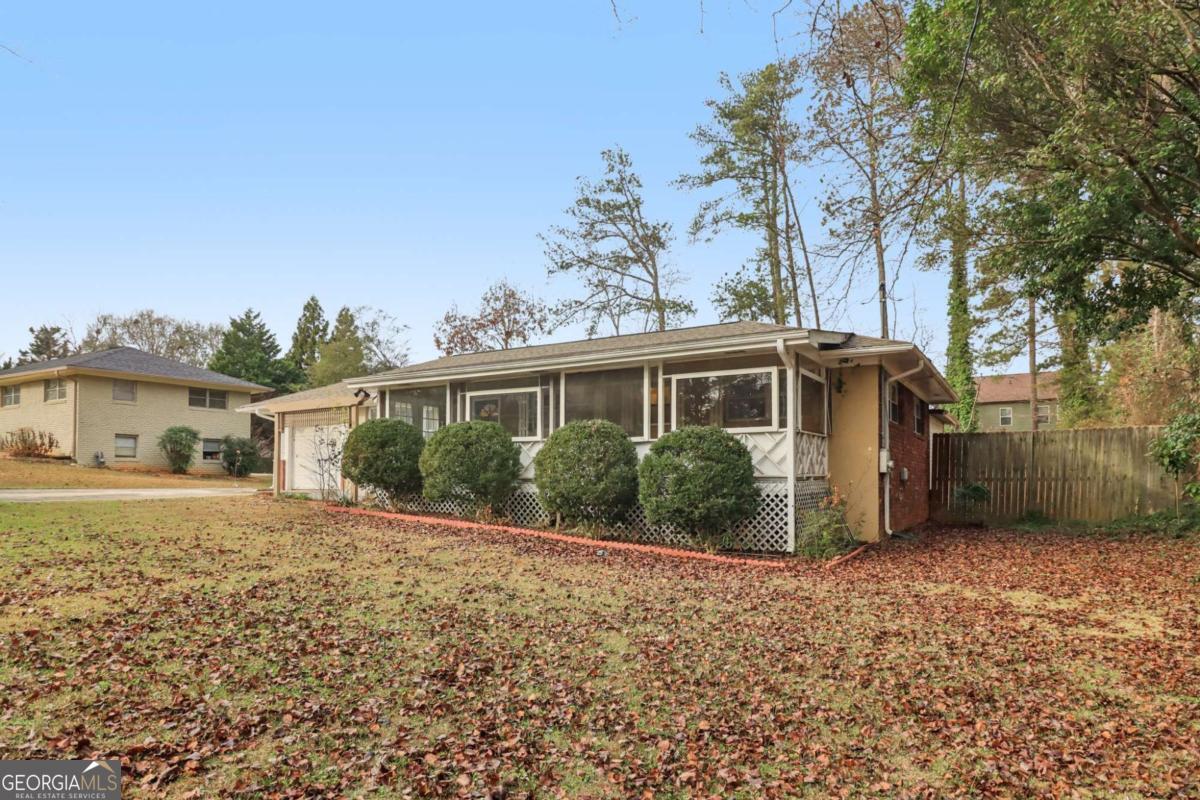716 Carolina Road Marietta, GA 30008 - Photo 4 of 63