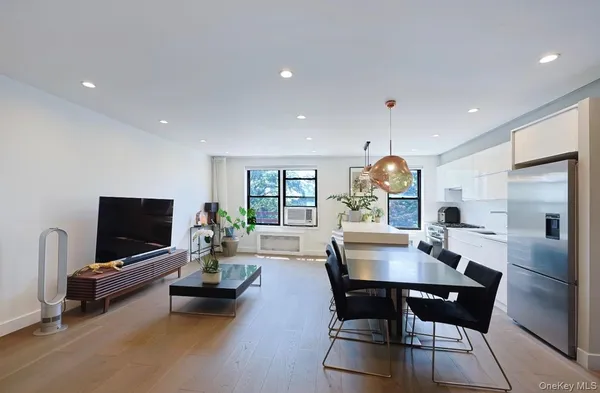$598,000 | 83-85 116th Street, Unit 3K | Kew Gardens