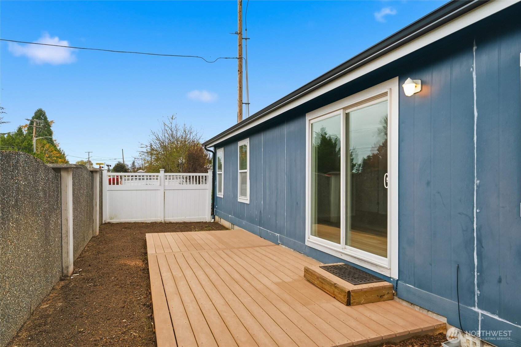 107 South Pass Road, Unit 23 Nooksack, WA 98276 - Photo 19 of 23 a view of a backyard of a house