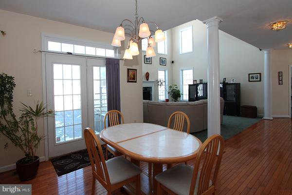 2514 Sapling Ridge Lane Brookeville, MD 20833 - Photo 9 of 25 TABLE AREA WITH WALK-OUT TO DECK