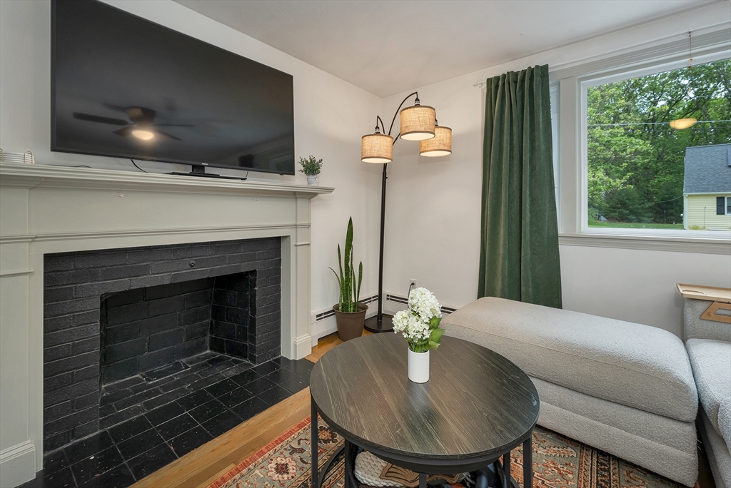 13 Davis Road Tewksbury, MA 01876 - Photo 9 of 35 Gallery Image 9