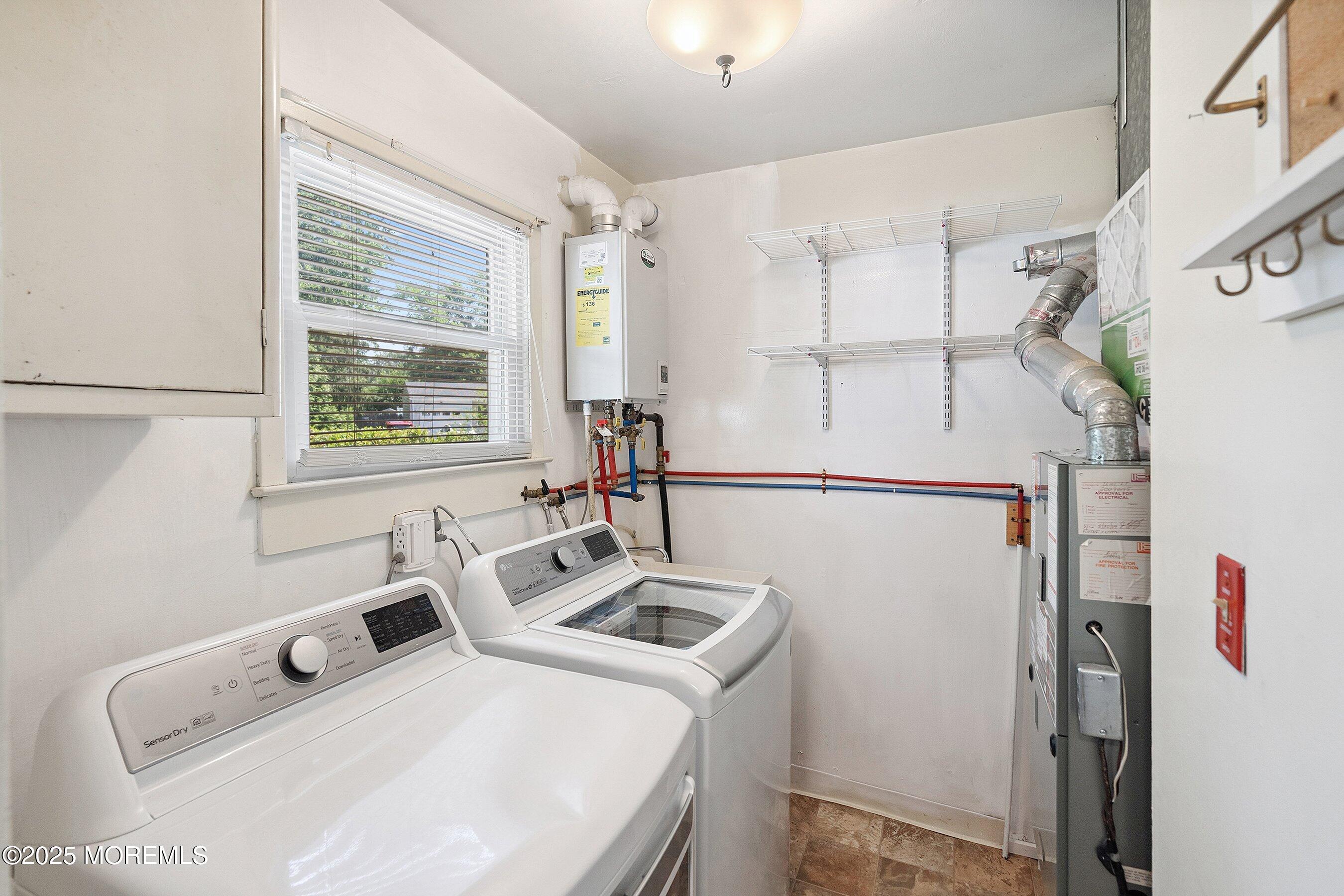 6 Redwood Road Howell, NJ 07731 - Photo 17 of 37 1000016936
