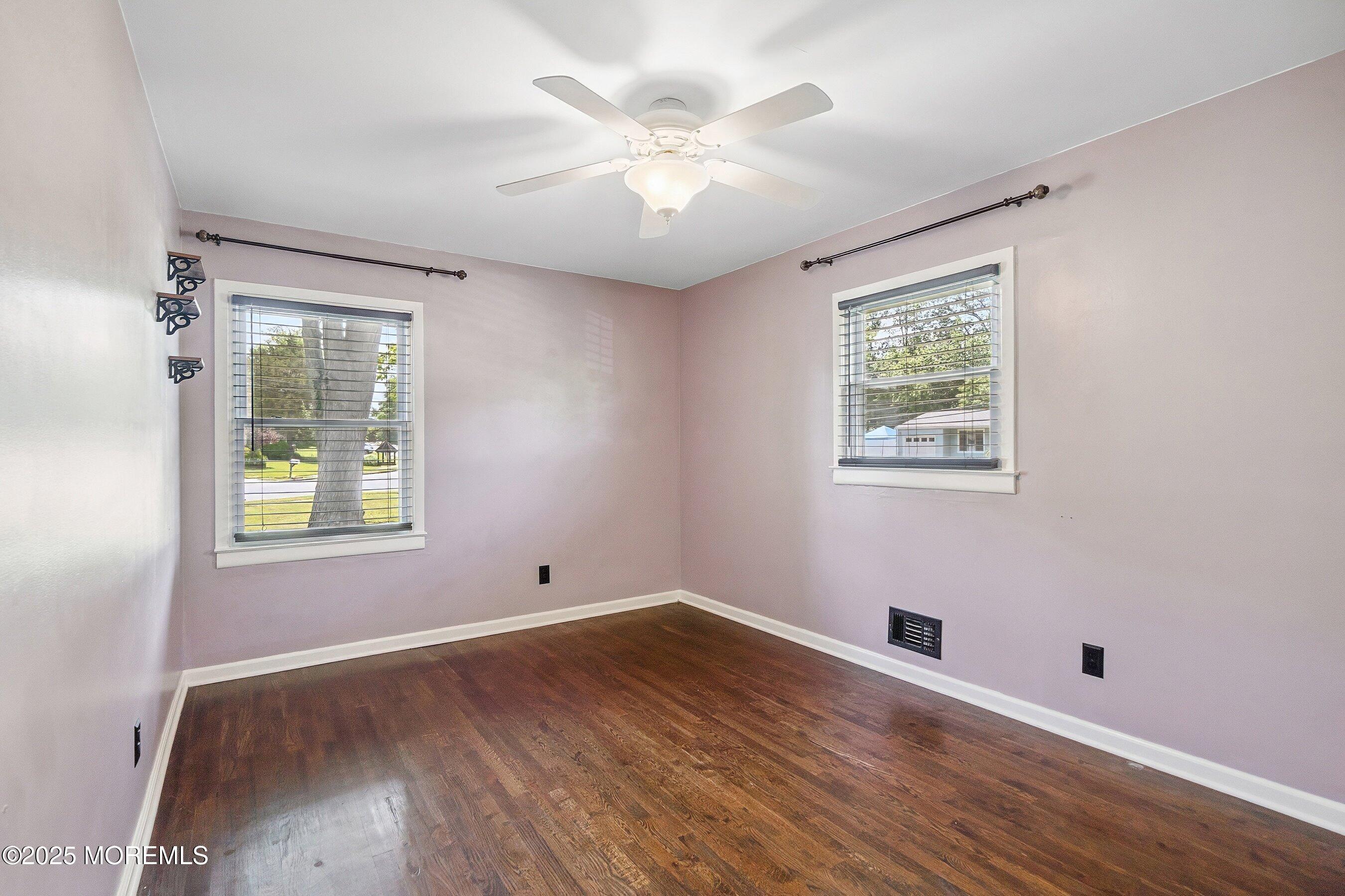 6 Redwood Road Howell, NJ 07731 - Photo 20 of 37 1000016932