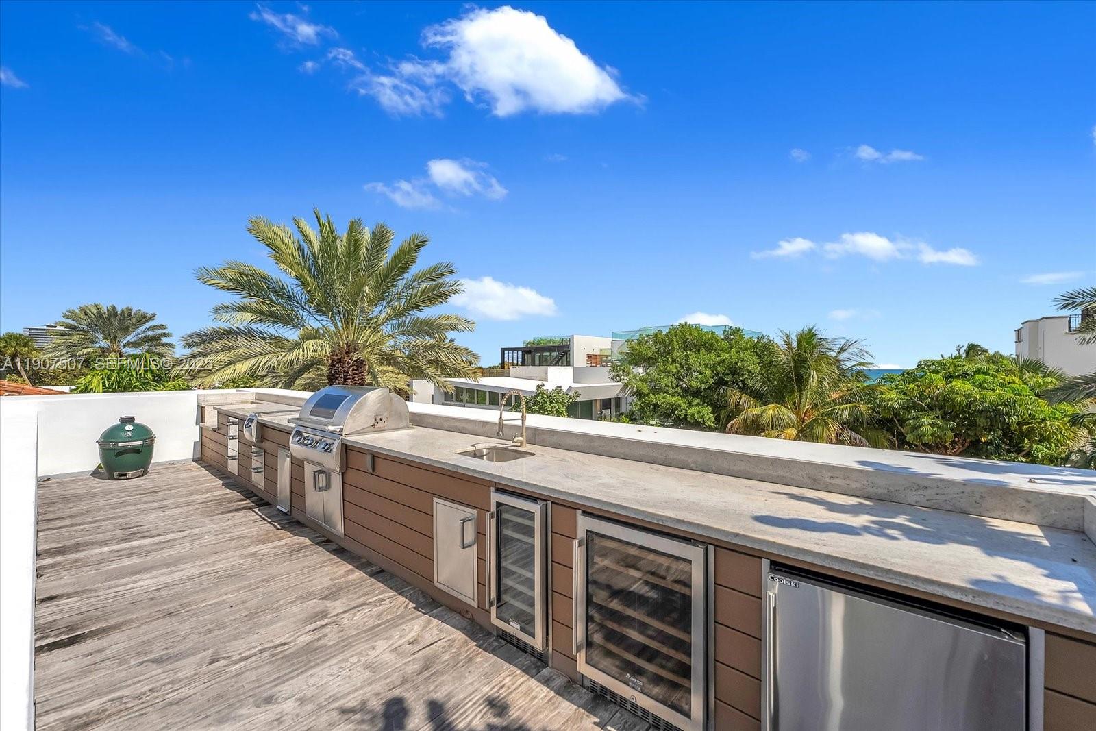 7830 Atlantic Way Miami Beach, FL 33141 - Photo 29 of 34