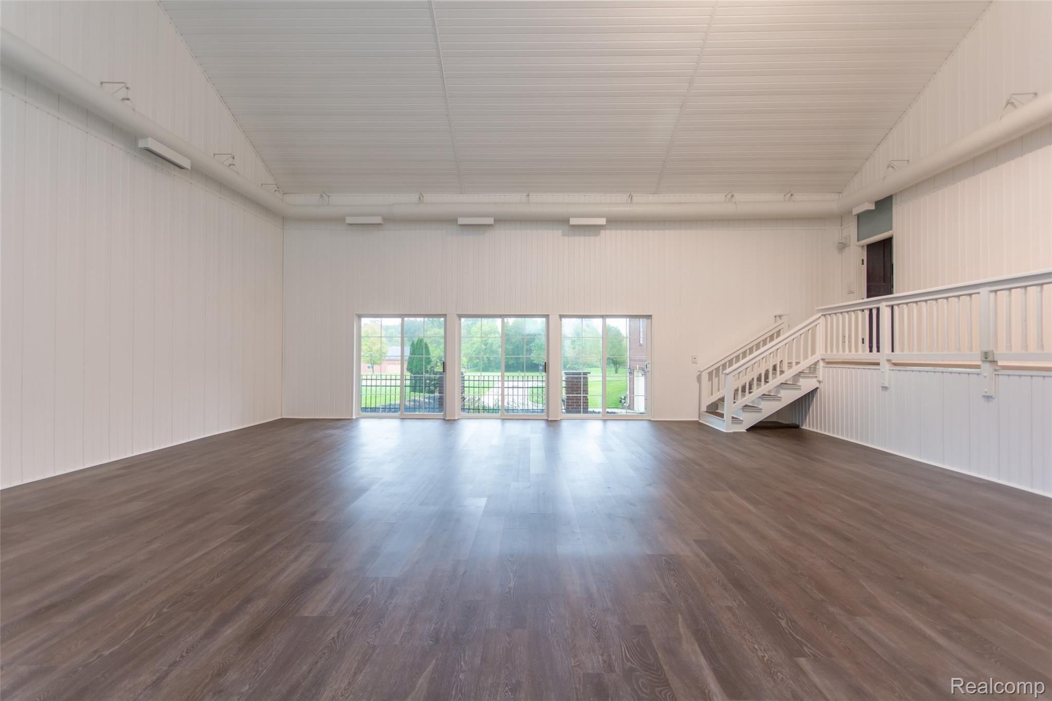 9247 Crockett Farm Road South Lyon, MI 48178 - Photo 18 of 50 18 rec room.jpg