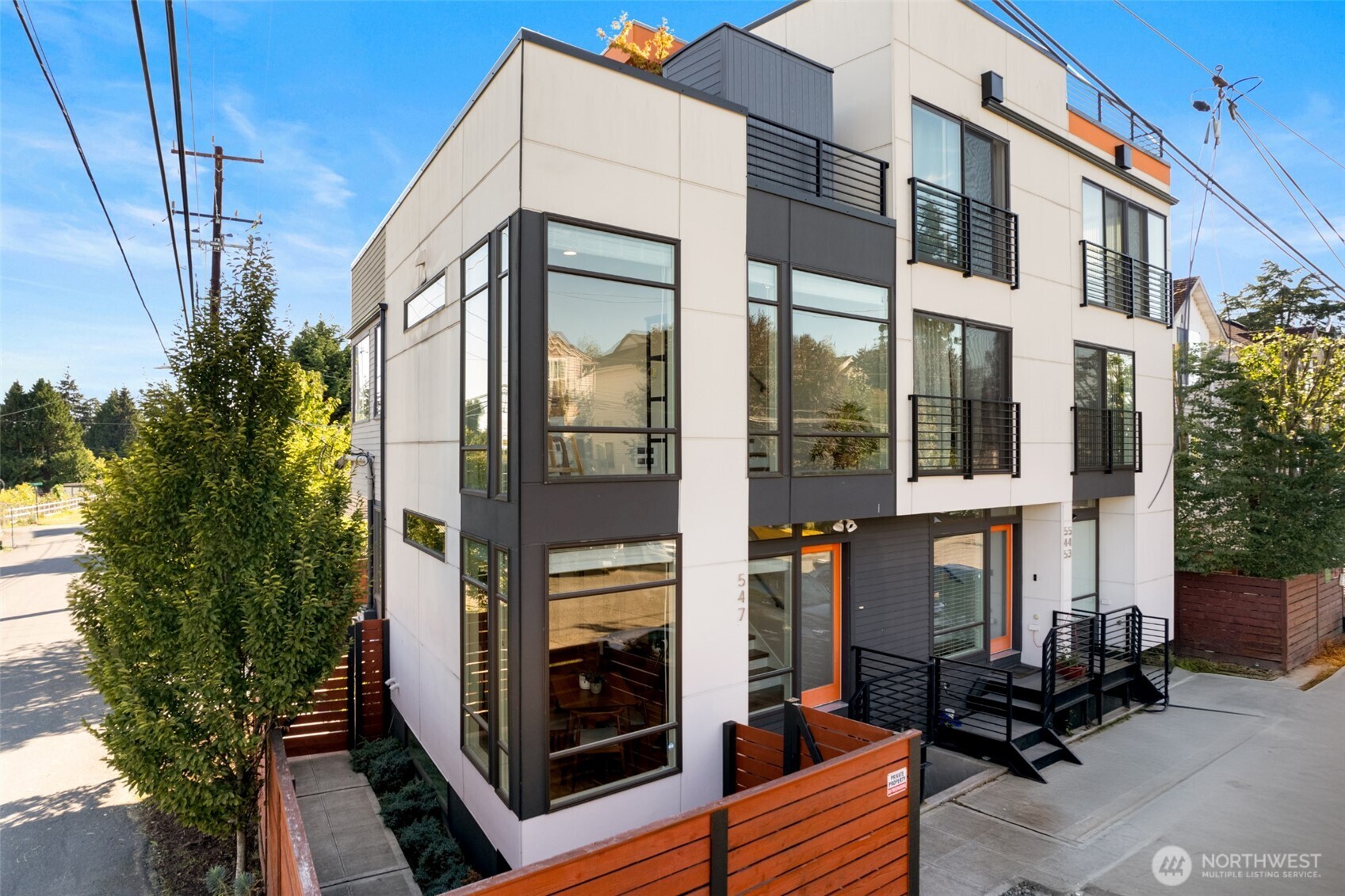 547 North 103rd Street Seattle, WA 98133 - Photo 1 of 40