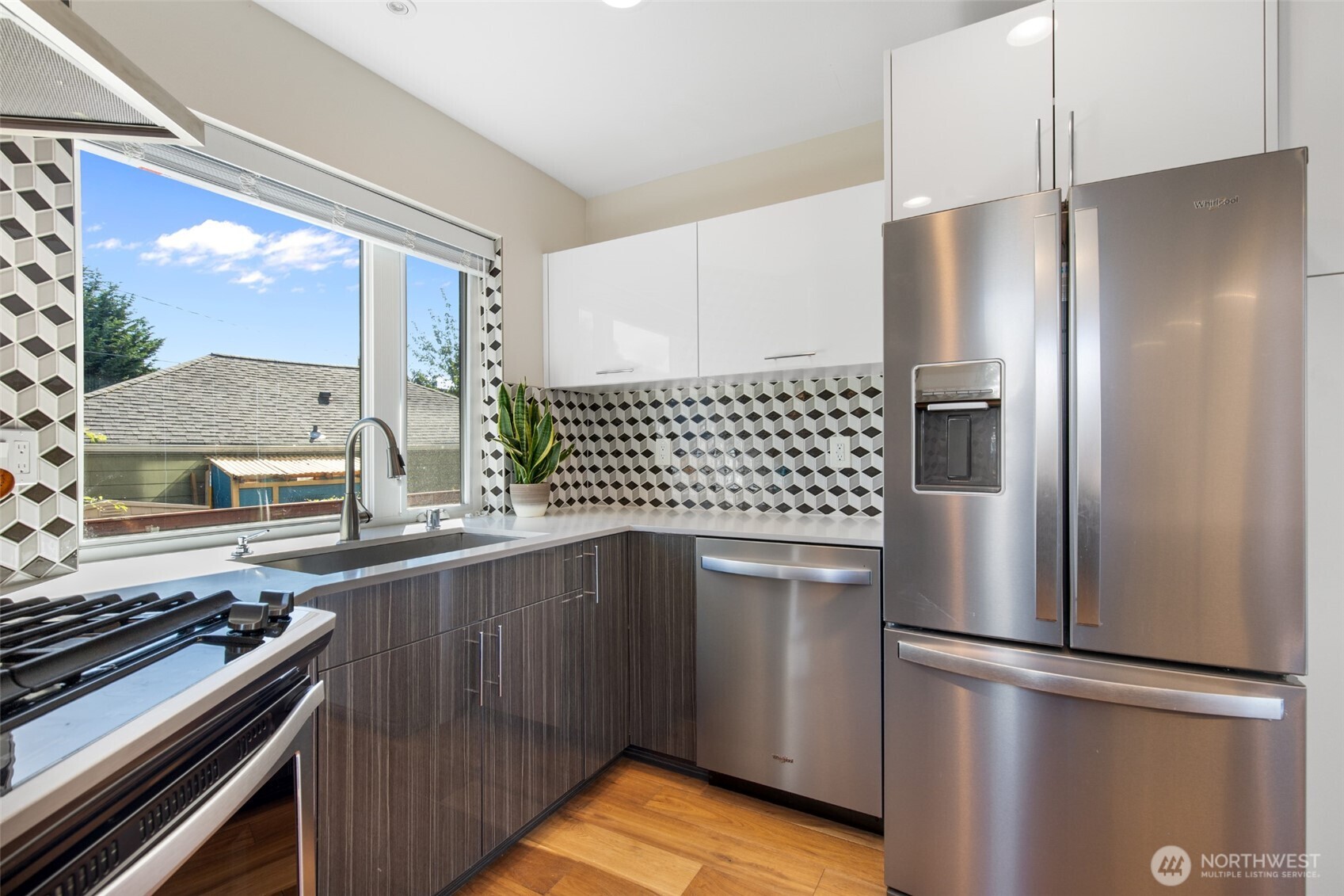 547 North 103rd Street Seattle, WA 98133 - Photo 15 of 40