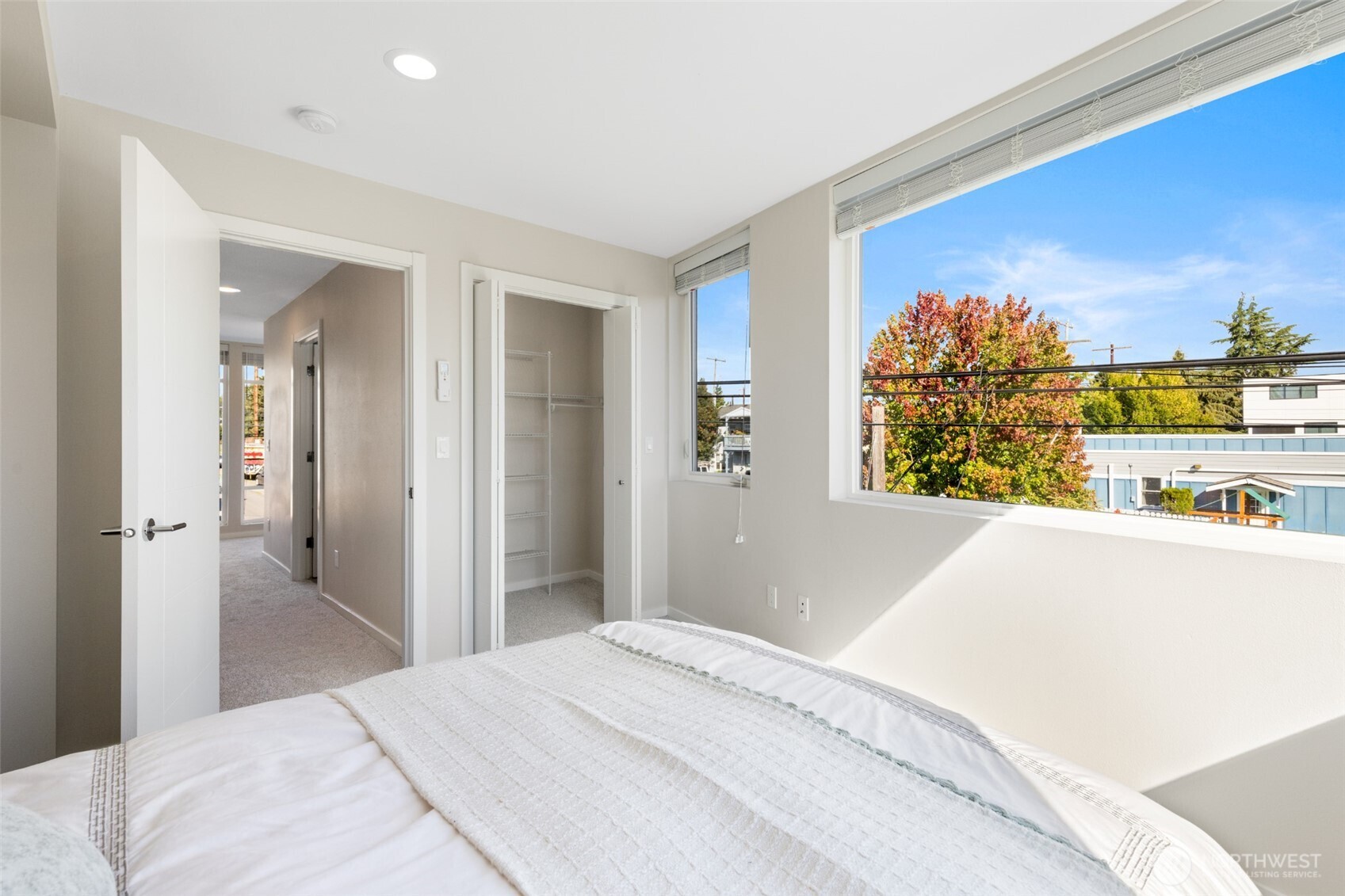 547 North 103rd Street Seattle, WA 98133 - Photo 20 of 40
