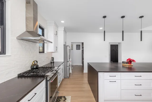 $699,500 | 215 Gehl Avenue Southwest, Walker, MI 49534