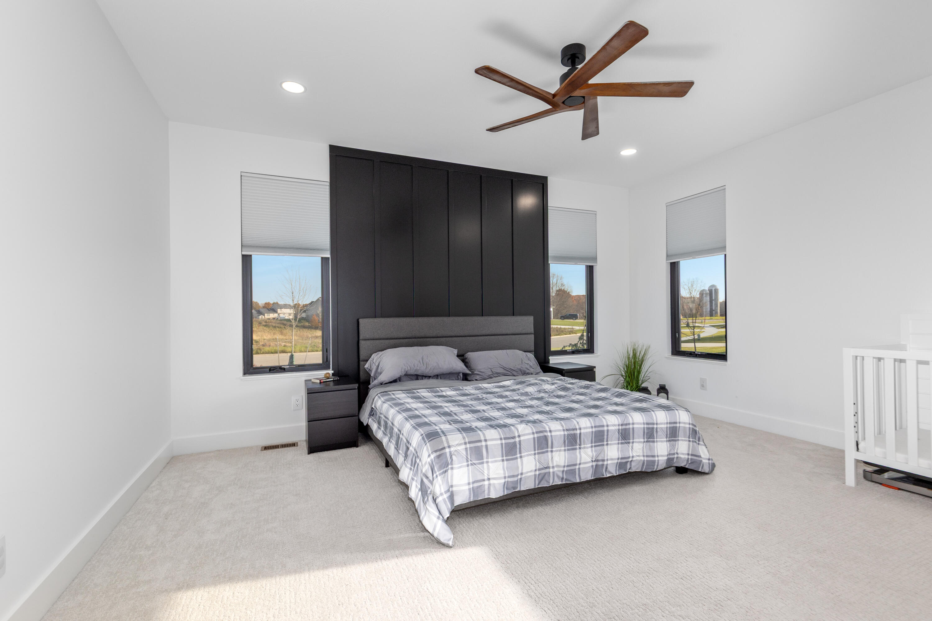 215 Gehl Avenue Southwest Walker, MI 49534 - Photo 18 of 44 Owner Suite