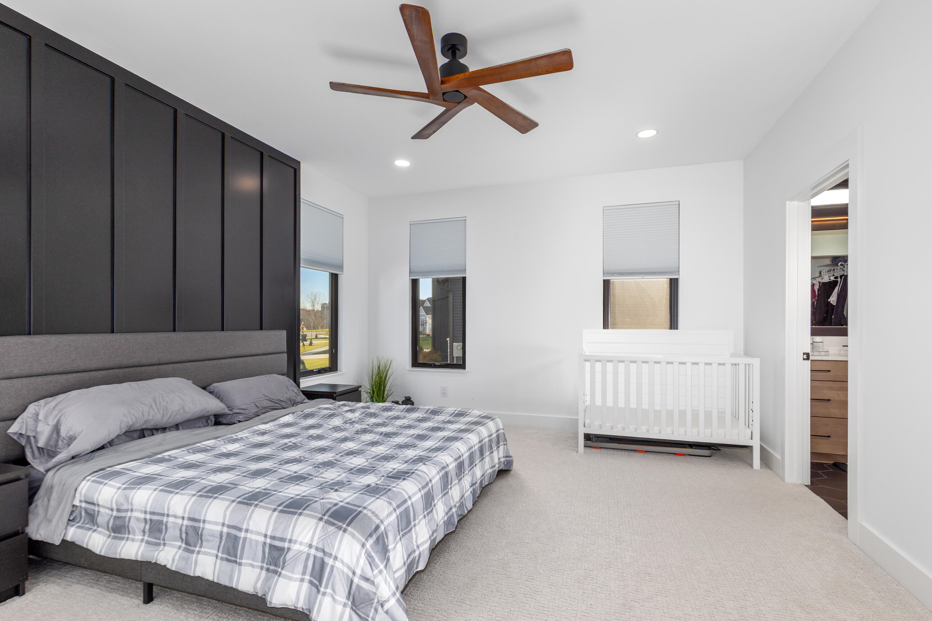 215 Gehl Avenue Southwest Walker, MI 49534 - Photo 19 of 44 Owner Suite